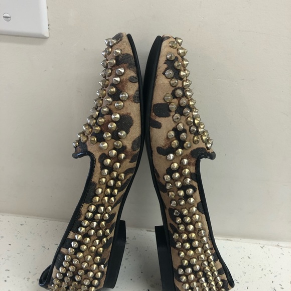 Steve Madden leopard print spikes flats size womens 6 - Picture 7 of 8